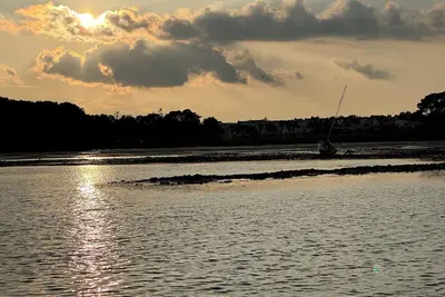 Les pieds dans le sable