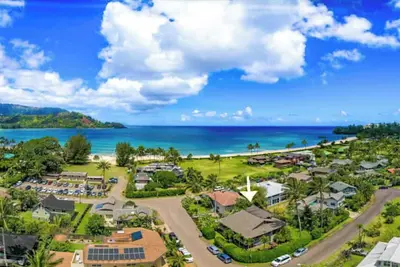 Image de Beautiful 6 bedroom for 14 ocean view Hanalei Bay home!