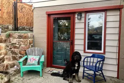 Image de Trails, Tails & Town – Pet-Friendly Stay Near It All