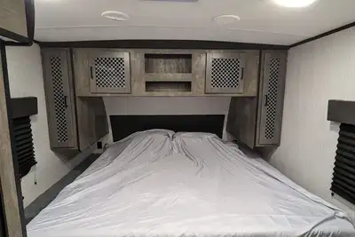 Image de Delightful Rv with Ac in Palmdale