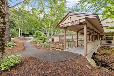 Image de - Ski & Hike Haven - Path to Loon - Outdoor Pool