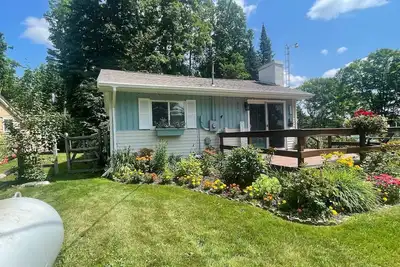 Image de Views, Vibes & Vacation Time-2 Br Lakeview Stay in McMillan Sleeps 10