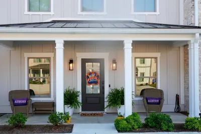 Image de New construction 2 bedroom 2. 5 bath with loft Townhouse near campus in Auburn.