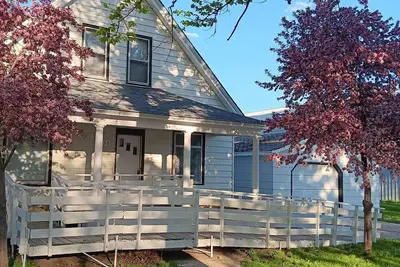 Image de Charming 4br Craftsman Family Home in Emery