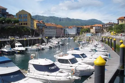 Image de Relax in the center of Llanes and 50m from the beach.