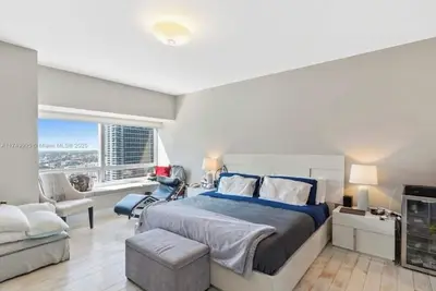 Image de 2-bedroom  phenomenal Miami Upscale luxury condo