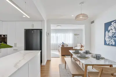 Image de Lucille - Stylish Modern Apartment with Ocean Views