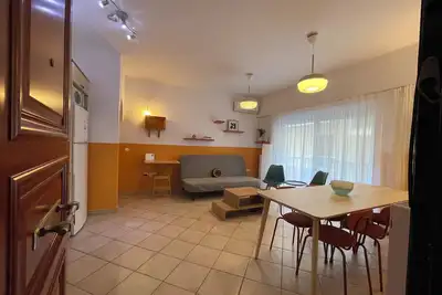 Image de Cozy 1-Bedroom Apartment with Garden Patio | 2 min to Metro | Central Athens