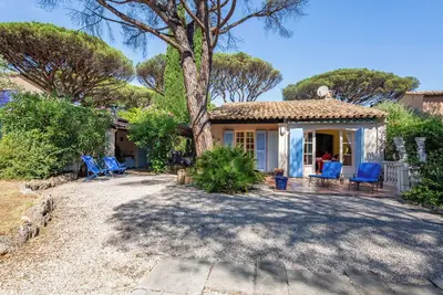 Font Mourier by Interhome