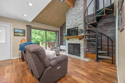 Image de Northern Pike`s Place - 313 - Private Nature View