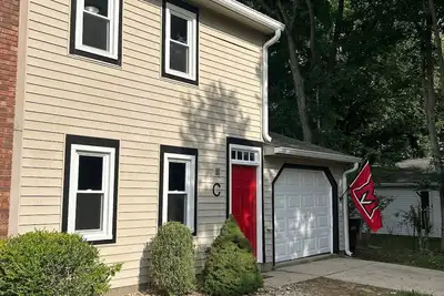 Image de Parent Retreat. Charming 2-bedroom apartment walkable to campus