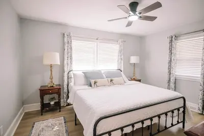 Image de Cozy midtown 3 bedroom/1 bath