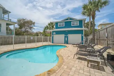 Image de Pet Friendly Elevated Cottage-1 Block 2 Beach-Pool