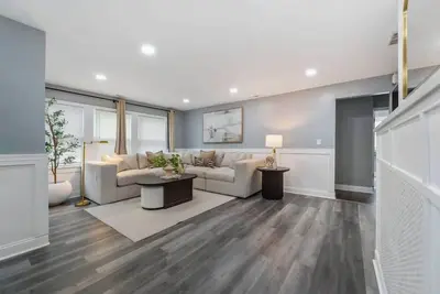 Image de Modern Comfort in Homewood