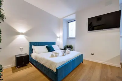 Image de Ultra modern apartment in the heart of Rome, furnished with cinema design style