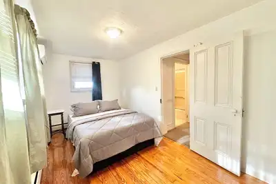 Image de 2 Bedroom Unit 5 Min to Walk Gmc