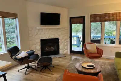 Image de Contemporary Lakefront Condo @ Giants Ridge Ski, Golf, Beach, Bike