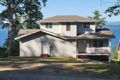 Image de Enjoy Private Island Experience Breathtaking Bluff Soundview House in Hat Island