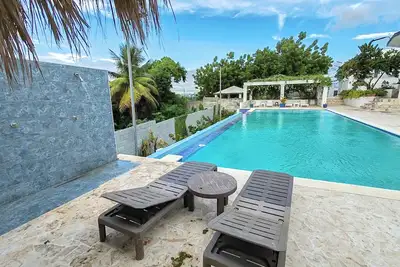 Image de 6br & 6Baths Estate: Infinity Pool, Events, Privacy Retreat with Awesome View!