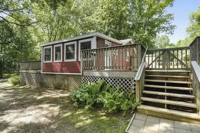 Image de Plan your next Vermont getaway to Little Red Cabin!