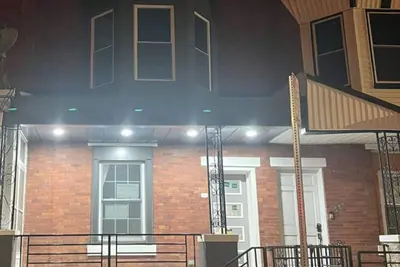 Image de Tremendous 4-bedroom townhome with rooftop deck, central air, in Philadelphia