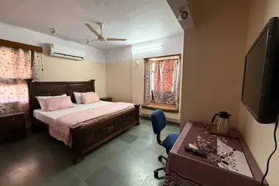 Image de Aashvi Homes - 4bhk family friendly apartment