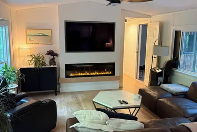 Image de Coombs Hidden Haven. Experience the ultimate getaway. Mini putt & privacy.