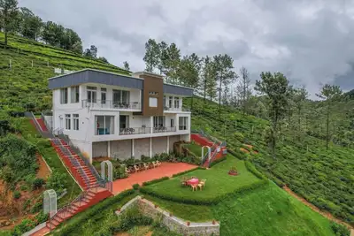Image de Heavenly Hills | Hill View Resort | 4 Bedroom | Attached Living and Balcony