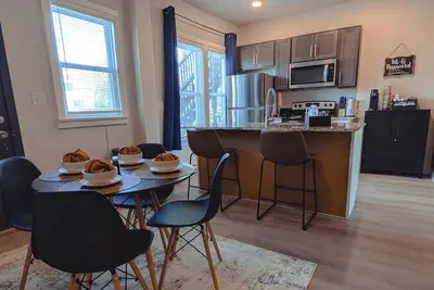 Image de Old Detroit Charm, Minutes from Downtown