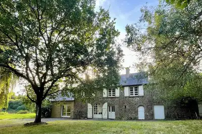Image de Maison de campagne entre Rennes et Dinan avec grand étang et jardin!