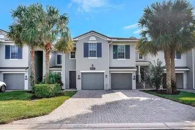 Image de Beautiful first floor Condo in gated community on private Davis Love golf course