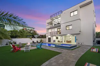 Image de Luxurious Waterfront 4br Getaway in Marathon