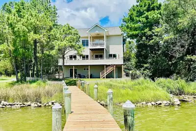 Image de Charming Waterfront 3-bedroom house in Piney Point