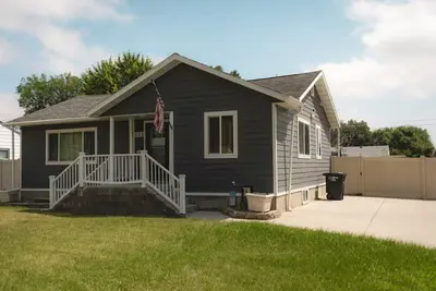 Image de Pet Friendly Family Getaway- Fitness Room & Backyard