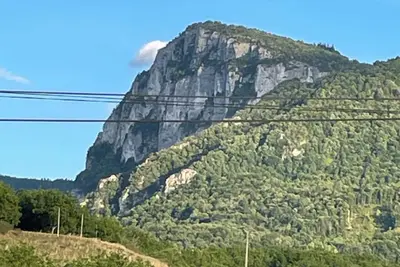 Image de Gîte du grand frêne au calme dans un petit hameau proche du bourg.