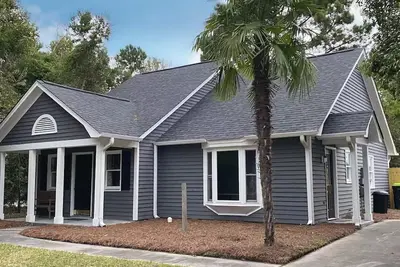 Image de Charming Coastal Cottage Near Beach & Downtown