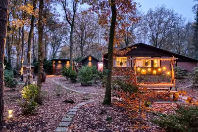 Image de Lodge in a wooded area with Hot Tub & Sauna