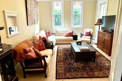 Image de Idlehour - central, cosy classic mountain cottage