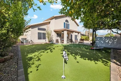 Image de Spacious Home in Prime Location | Pool, Spa, Games