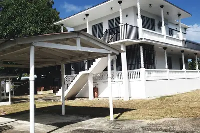 Image de 2-bedroom 2 bath apt in delightful Stella walking distance to corcega beach