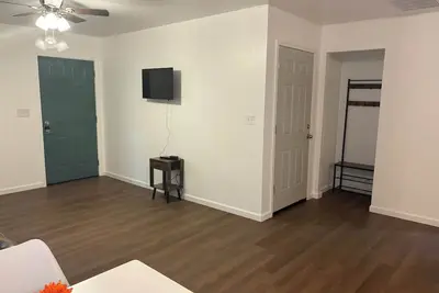 Image de New 2-bedroom Duplex in Guthrie close to I-35