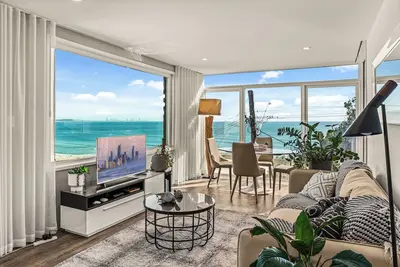 Image de Oceanview Retreat - 2 mins walk to Kirra Beach
