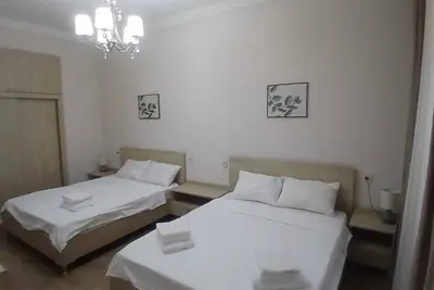 Image de Poema Asatiani 1br in Old City