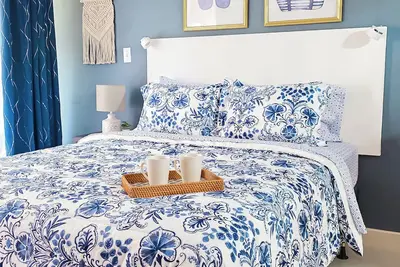 Image de New Luxury RoyalBlue 1109 Beachfront Studio at Coral Beach, Grand Bahama