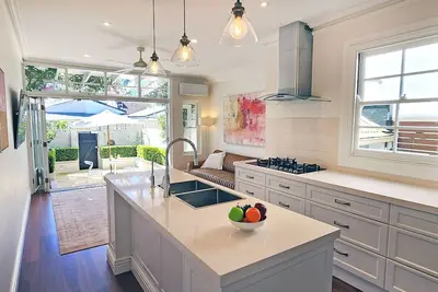 Image de Spacious Paddington Home with Timeless Charm