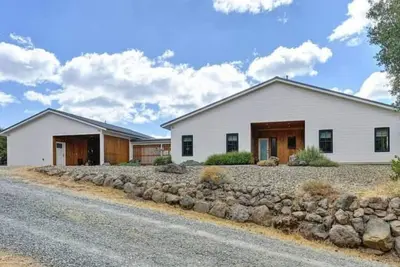 Image de Wine Country Estate for Groups & Events