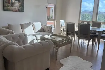 Image de Modern One-Bedroom Retreat Near the Beach  Quiet Comfortable by Irvine Spectrum