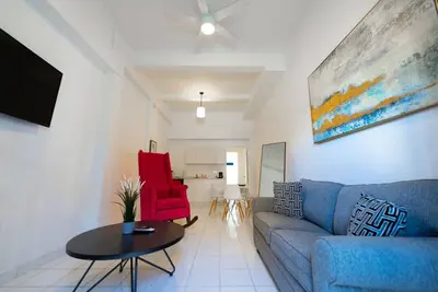 Image de Beachside Gem, Steps to Sun and Surf