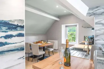 Image de Classic two-bed penthouse apartment in a beautiful Victorian Country House