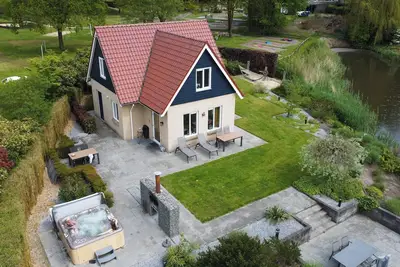 Image de 8-Person Wellness Villa